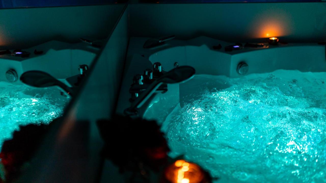 Zamoyskiego Jacuzzi Apartment Krasków Εξωτερικό φωτογραφία