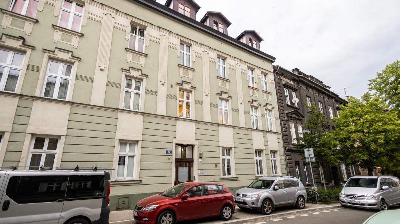 Zamoyskiego Jacuzzi Apartment Krasków Εξωτερικό φωτογραφία